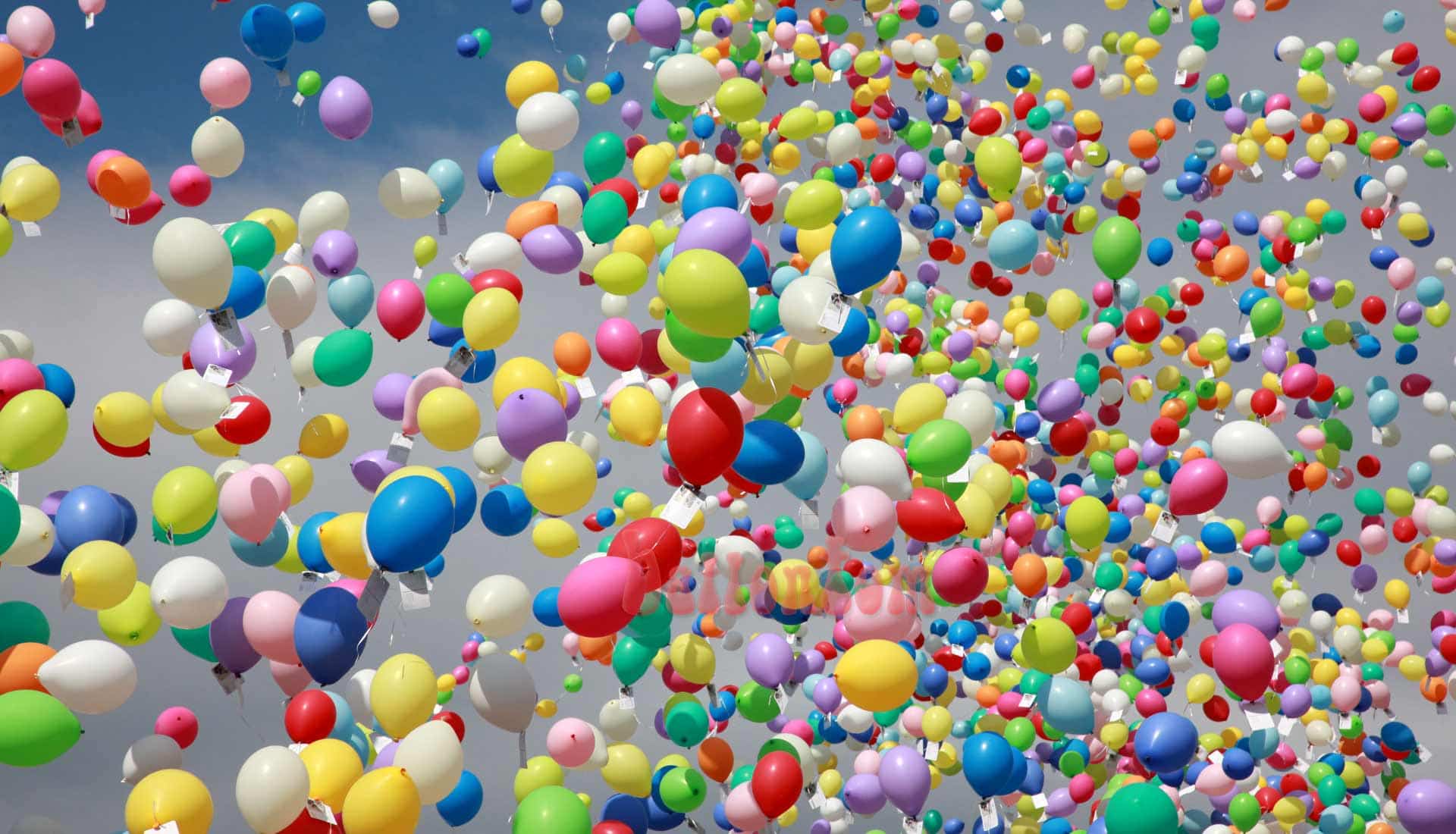 Ballonstart zur Jubiläumsfeier für ZF Friedrichshafen mit 25.000 Ballons von ballontom