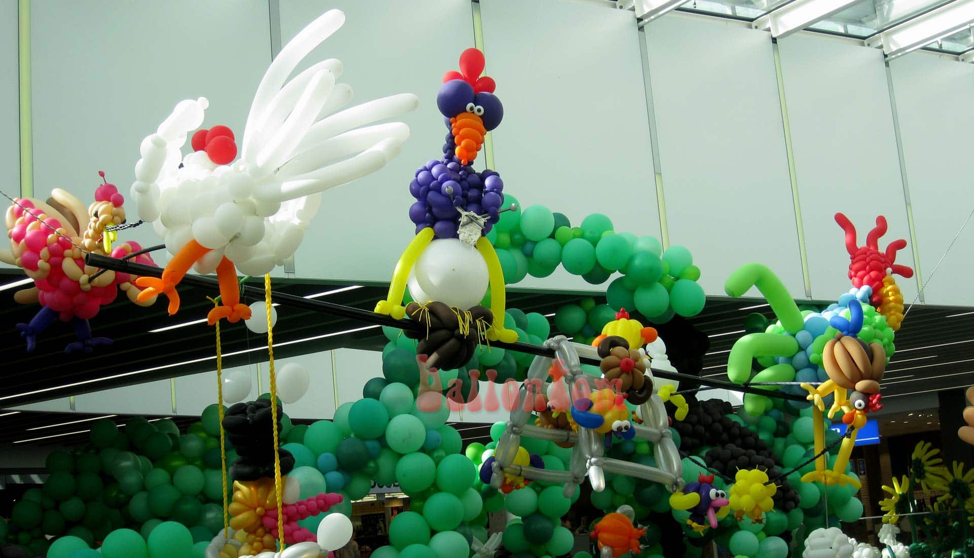 Ballonwelt Lausanne - Schweiz - Verrückte Hühner - Projekt: Canniballoon Team Didier Dvorak - Unterstützt durch ballontom